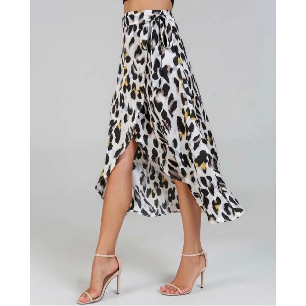 Waist knot leopard print skirt